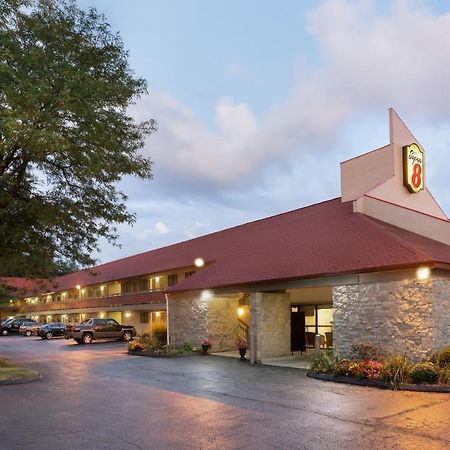 Super 8 By Wyndham Findlay Hotel Екстериор снимка
